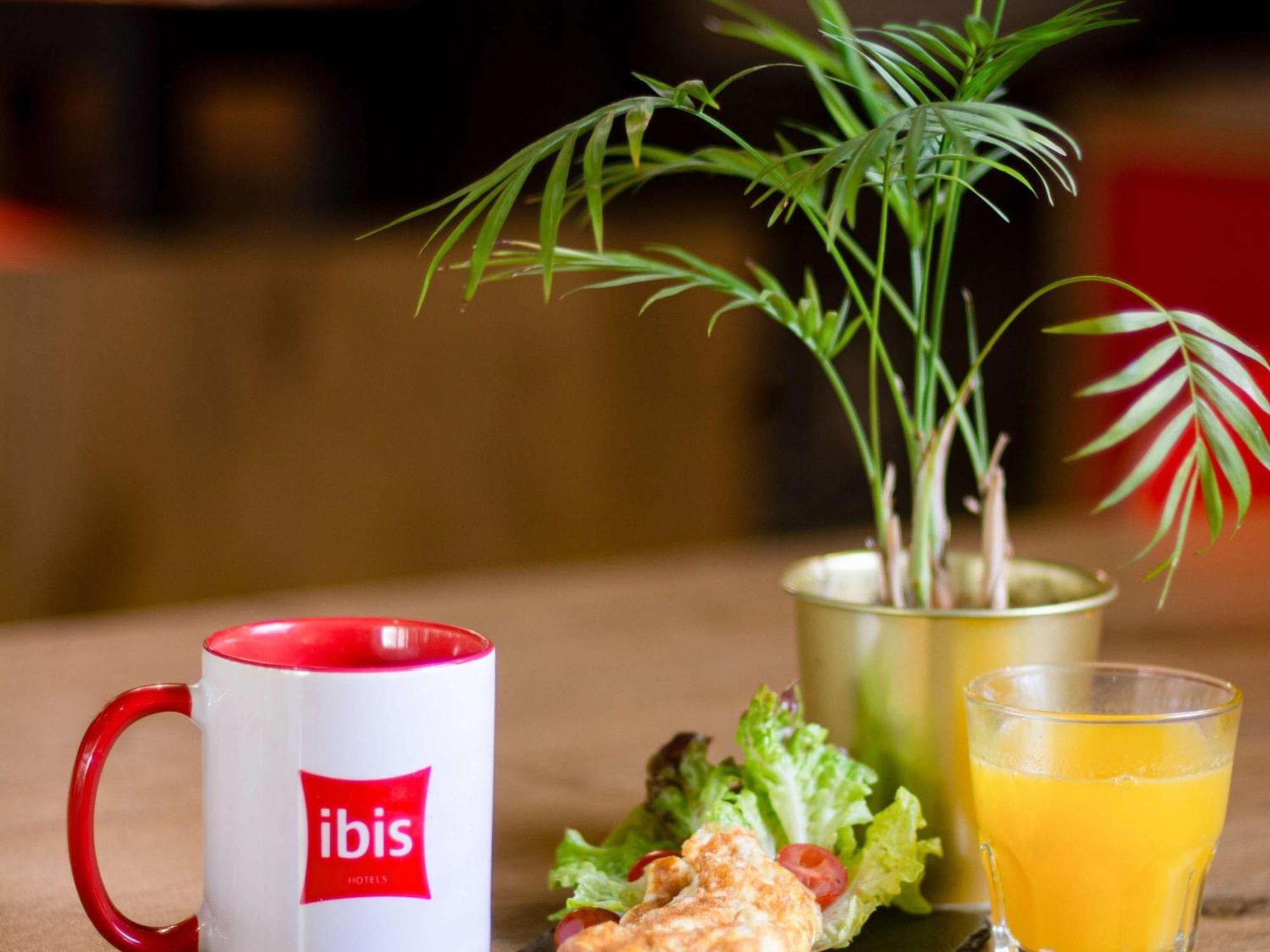 Hotel Ibis Rabat Agdal Exterior foto